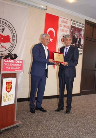 'En Başarılı İlçe Belediye Başkanı' ödülü Ali Erol’a verildi