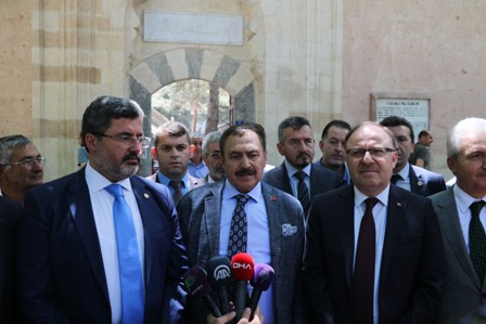 “Irak’ı yeniden inşa etmek için seferberlik başlattık”