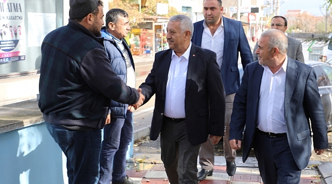 Başkan Zeybek çalışmaları yerinde inceliyor