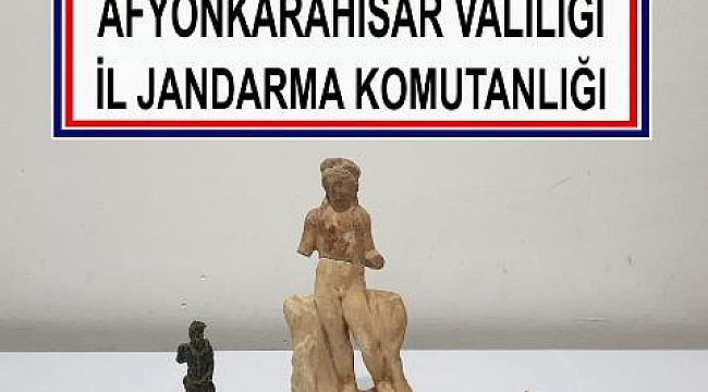 Tarihi eserler ele geçirildi