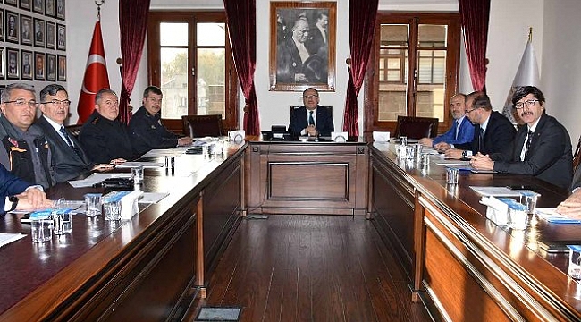 Yabancıların uyum içerisinde yaşaması için çalışmalar yapıyoruz