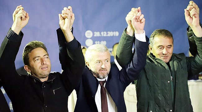AK PARTİ İLK KONGRESİNİ DÖĞER'DE YAPTI