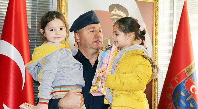 ANAOKULU ÖĞRENCİLERİ ASKERLERE MEKTUP YAZDI