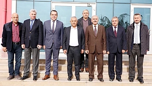 BAŞKAN ZEYBEK TEKNİK KOLEJİ ZİYARET ETTİ