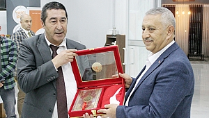 BAŞKAN ZEYBEK'TEN ANLAMLI EMANET