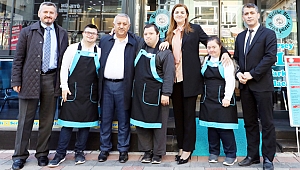 BAŞKAN ZEYBEK’TEN DOWN KAFE’YE ZİYARET