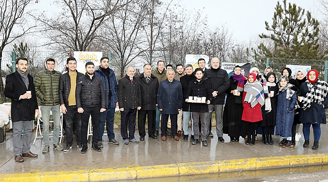 BELEDİYE´DEN FİNAL HAFTASINA GİREN ÖĞRENCİLERE ÇORBA İKRAMI