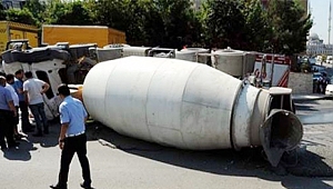 BETON MİKSERİ DEVRİLDİ