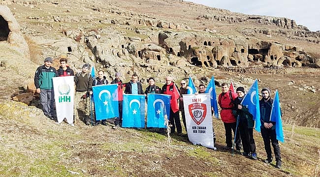 Doğu Türkistan'daki Uygur Türkleri'ne destek