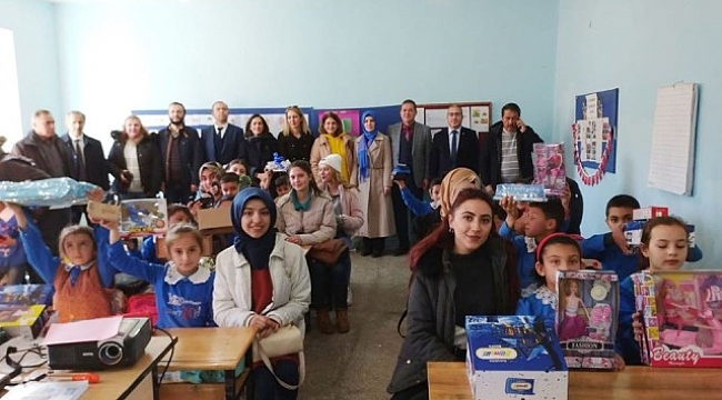 Hayallerindeki oyuncaklara kavuştular