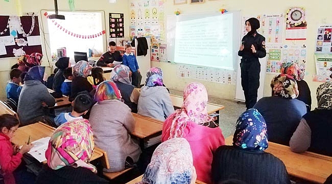 JANDARMA EĞİTİM VERİYOR