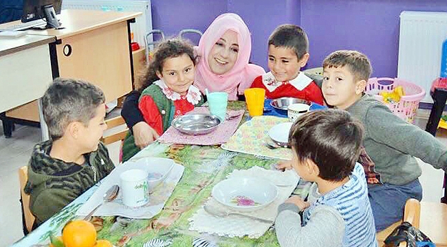 KADINLAR MECLİSİ ÖĞRENCİLERİ SEVİNDİRDİ