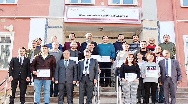 KODLAMA EĞİTİMİ BELGELERİ VERİLDİ