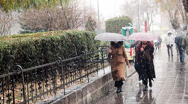 Mevsimin ilk karı yağdı