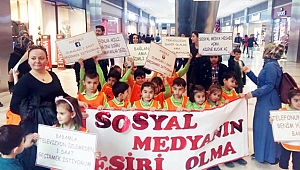 MİNİKLERDEN BÜYÜKLERE ANLAMLI MESAJ