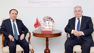 REKTÖR KARAKAŞ TÜBA BAŞKANI ŞEKER’İ ZİYARET ETTİ