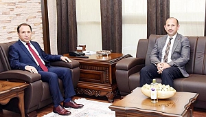 Rektör Karakaş, ziyaretçilerini ağırladı