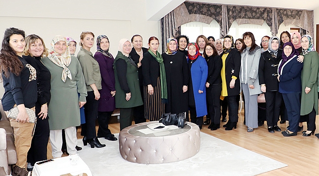SEVİM ZEYBEK KOLLARI SIVADI