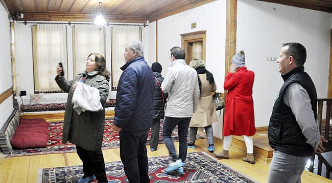 TAPU KADASTRO EMEKLİLERİ ATATÜRK EVİ'Nİ ZİYARET ETTİ