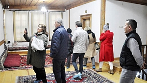TAPU KADASTRO EMEKLİLERİ ATATÜRK EVİ'Nİ ZİYARET ETTİ