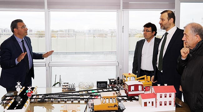 TCDD 7. BÖLGE MÜDÜRLÜĞÜNÜ ZİYARET ETTİLER