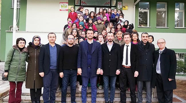 TEKNOLOJİ’NİN BİLİNÇLİ KULLANIMI KONFERANSI GERÇEKLEŞTİ