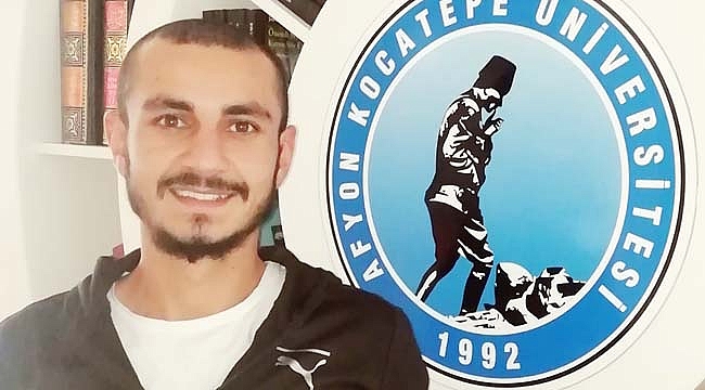 Üniversite öğrencisinden kitap