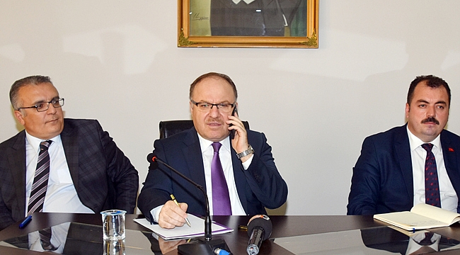 VALİ TUTULMAZ VATANDAŞI DİNLEDİ