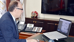 VALİ TUTULMAZ, “YILIN FOTOĞRAFLARI” OYLAMASINA KATILDI