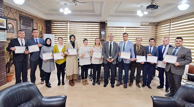 ÇÖL’DEN BAŞARILI KURSİYERLERE SERTİFİKA