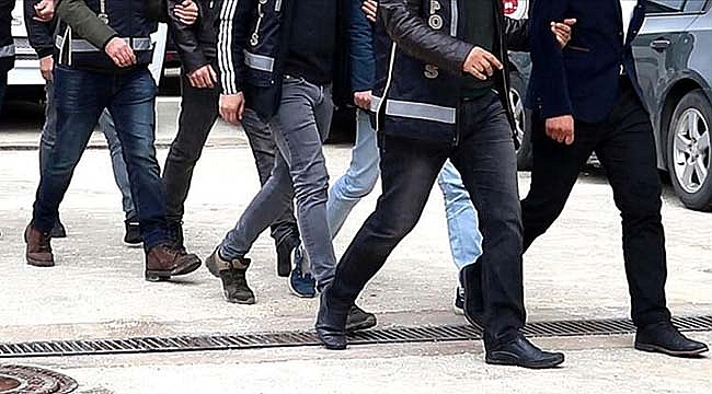 FETÖ OPERASYONUNDA ÜÇ ZANLI YAKALANDI