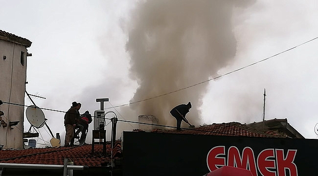 İŞ MERKEZİNDE ÇIKAN YANGIN KORKUTTU