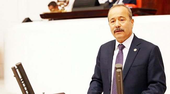 "KADINA YÖNELİK ŞİDDET FELÇ GİBİ BEDENİMİZİ SARDI"