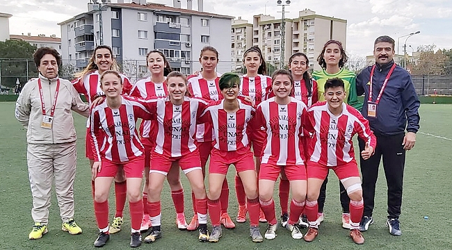 KADINLAR SÜPRİZ PEŞİNDE