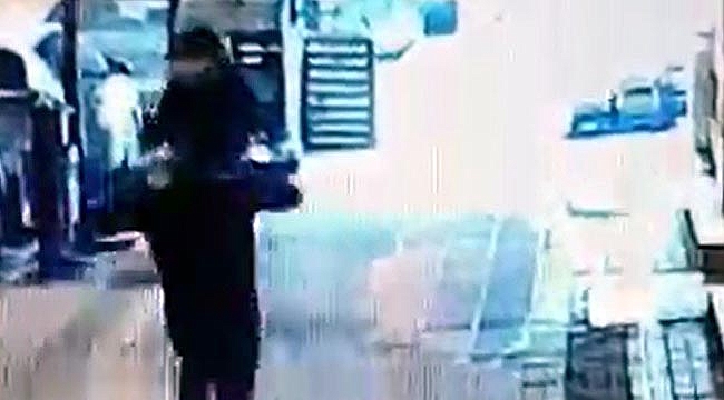 KAFASINA BUZ DÜŞEN VATANDAŞ HASTANELİK OLDU