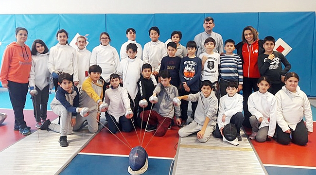 KIYASIYA YARIŞTILAR
