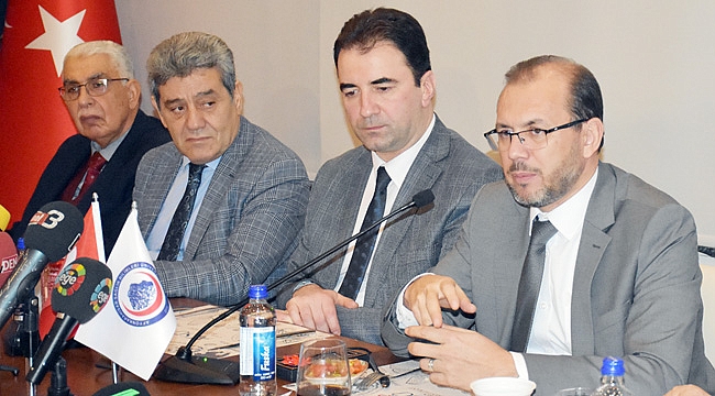 REKTÖR OKUMUŞ, GAZETECİLERLE BİR ARAYA GELDİ