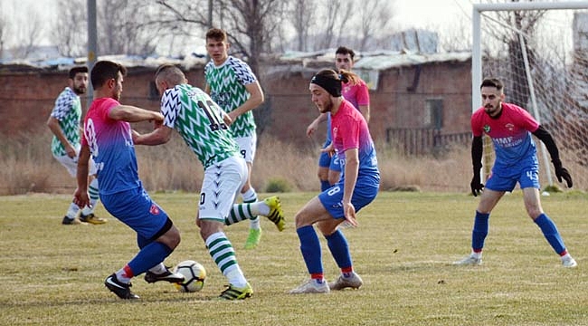 SALARSPOR ZİRVEYE OTURDU