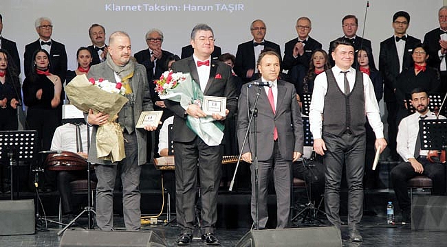 TÜRK SANAT MÜZİĞİ KULAKLARIN PASINI SİLDİ