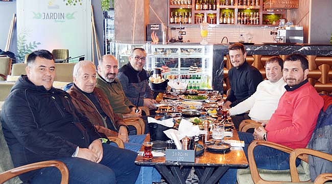 TÜRKOĞLU’NA TEPKİ, ZEYBEK’E DESTEK