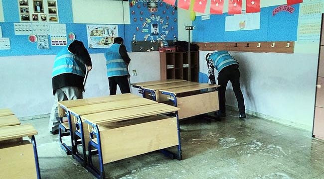 YÜKÜMLÜLER TEMİZLİK YAPTI