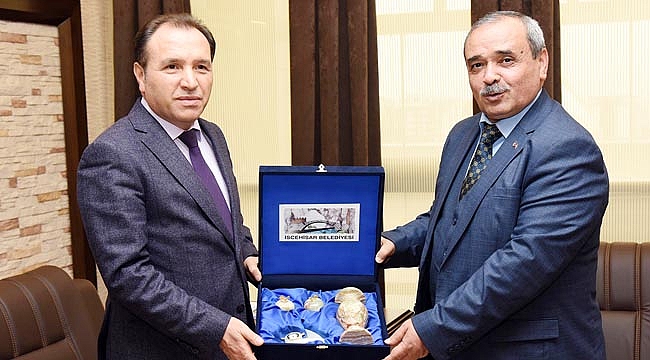 BAŞKAN ŞAHİN, REKTÖR KARAKAŞ’I ZİYARET ETTİ