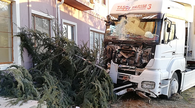 FACİADAN DÖNÜLDÜ
