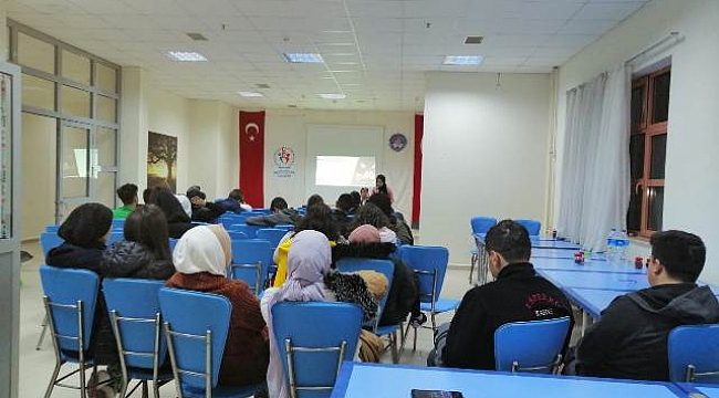 Öğrencilerine çeşitli eğitimler verildi