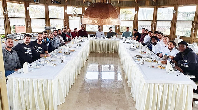 ORUÇOĞLU TERMAL BASKETÇİLERİ MİSAFİR ETTİ