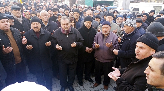 UMRE İÇİN UĞURLANDILAR
