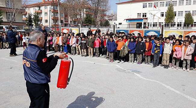 AFAD, ÖĞRENCİLERE EĞİTİM VE TATBİKATLAR DÜZENLEDİ