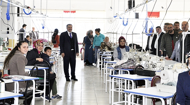 EROĞLU, TEKSTİL ATÖLYESİNİN AÇILIŞINA KATILDI