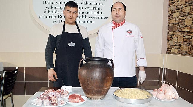 GASTRONOMİ ŞEHRİNİN ZAHMETLİ LEZZETİ: "KEŞKEK"