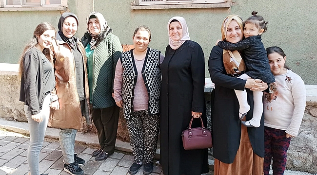 “KADINLAR, SEVGİ VE FEDAKÂRLIĞIN SEMBOLÜDÜR”